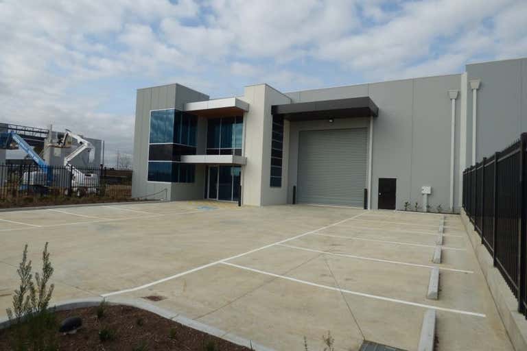 28 Remount Way Cranbourne West VIC 3977 - Image 1