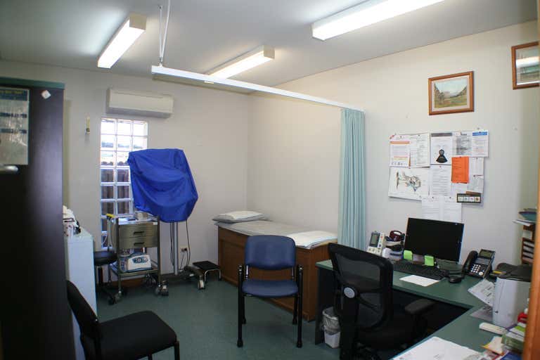 28 Toogood Road "Toogood Road Family Medical Centre" Woree QLD 4868 - Image 2