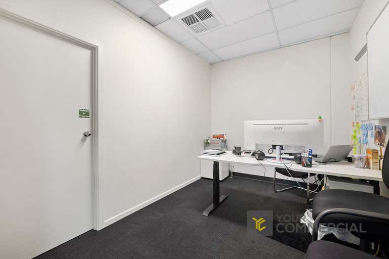 2/42 Finsbury Street Newmarket QLD 4051 - Image 3