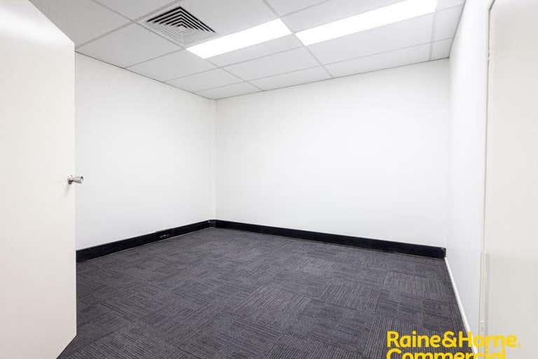 Suite 17, 82-84 Queen Street Campbelltown NSW 2560 - Image 3