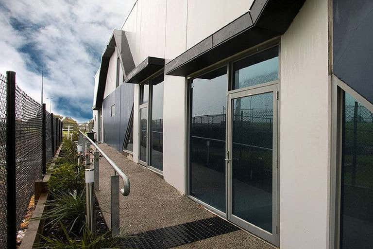 Unit 4, 53-55 McClure Street Thornbury VIC 3071 - Image 3