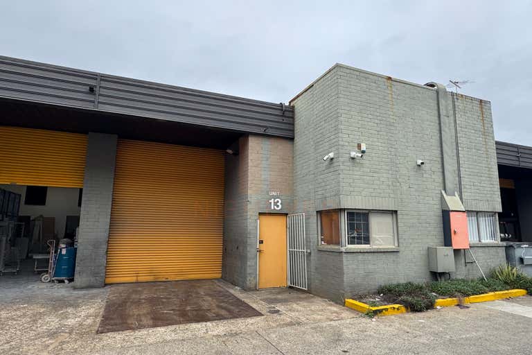 17-19 Governor Macquarie Drive Chipping Norton NSW 2170 - Image 2