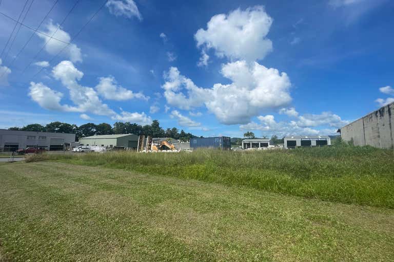 1 Theresa Drive Mossman QLD 4873 - Image 2