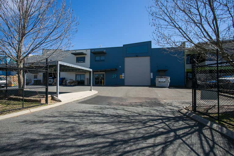 Unit 1 & 2, 39 Tacoma Circuit Canning Vale WA 6155 - Image 2