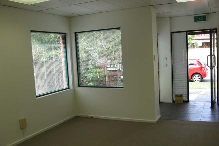 2/107 Wellington Street St Kilda VIC 3182 - Image 3