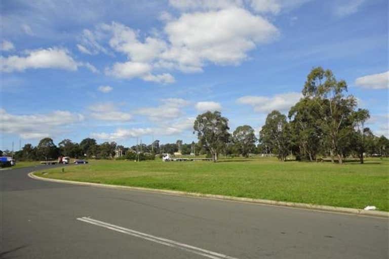 19-41 Broadhurst Road Ingleburn NSW 2565 - Image 2