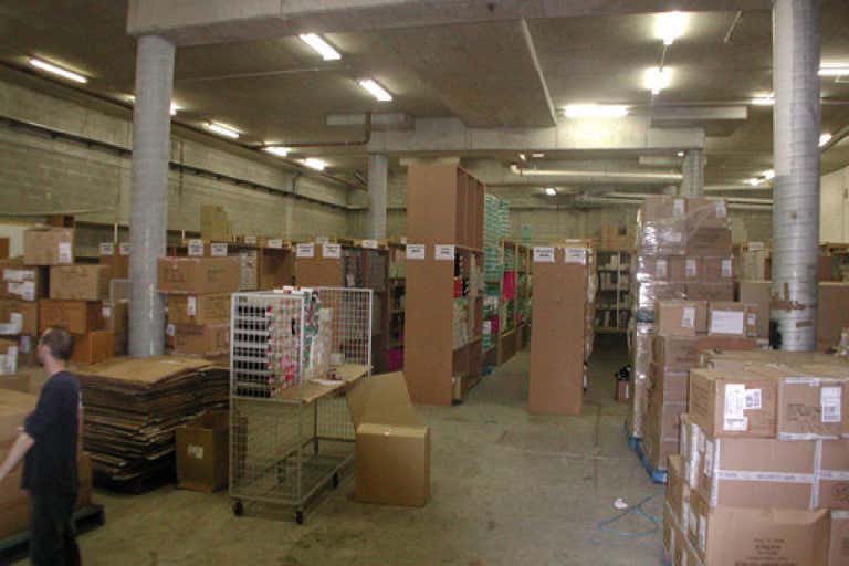 BARGAIN WAREHOUSE IN LANE COVE, 31-33 Sirius Road Lane Cove NSW 2066 - Image 1