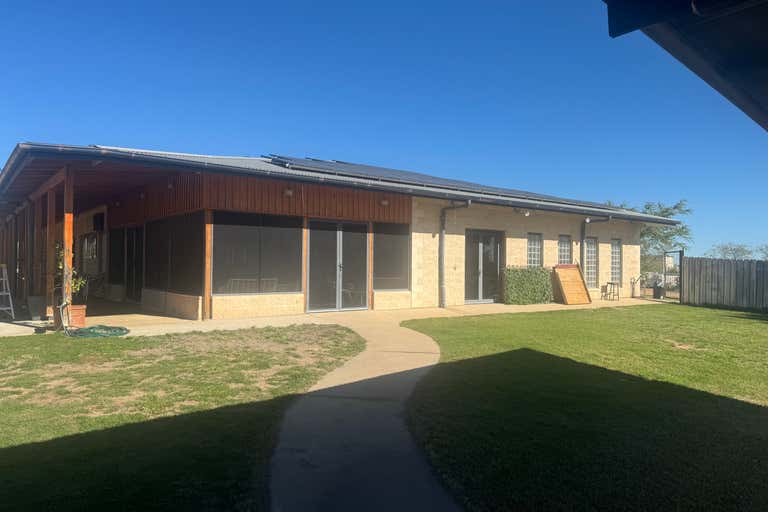 Two Mile Hotel, 355 Carnarvon Highway Mungindi QLD 2406 - Image 4