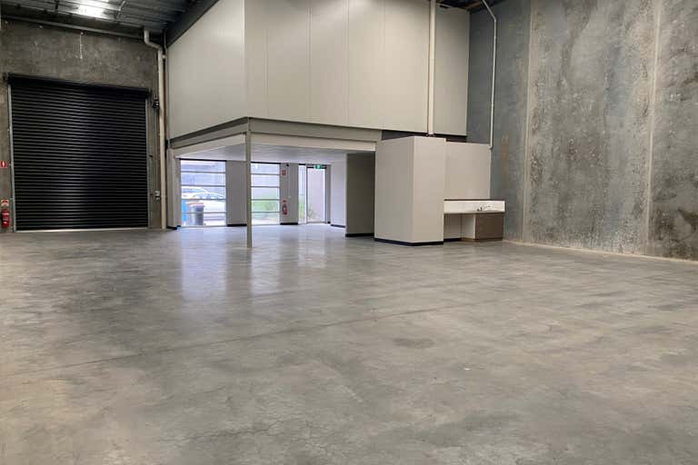 7, 125-127 Highbury rd Burwood VIC 3125 - Image 2