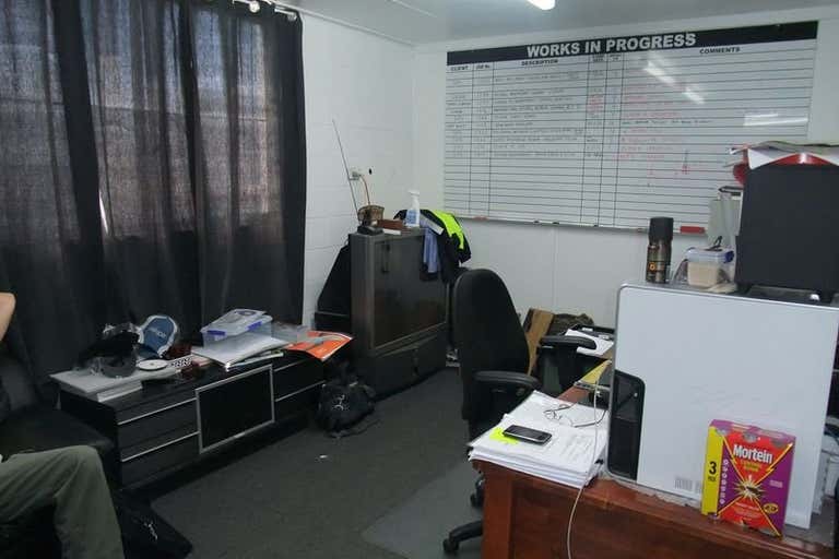 Unit 1, 17 Cook Drive Coffs Harbour NSW 2450 - Image 4