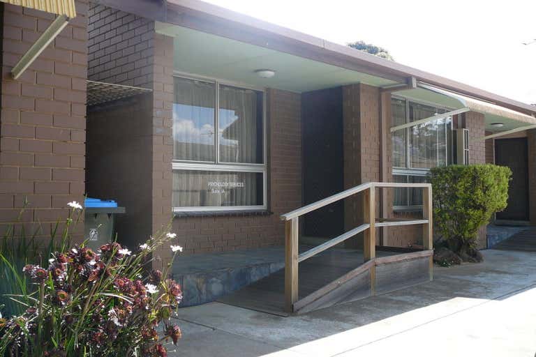 2b/112 Synnot Street Werribee VIC 3030 - Image 1