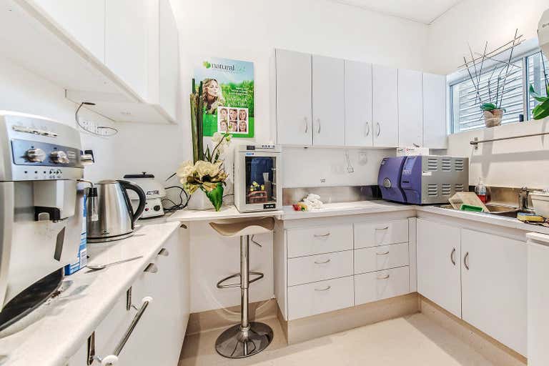 32/18 Hastings Street Noosa Heads QLD 4567 - Image 3