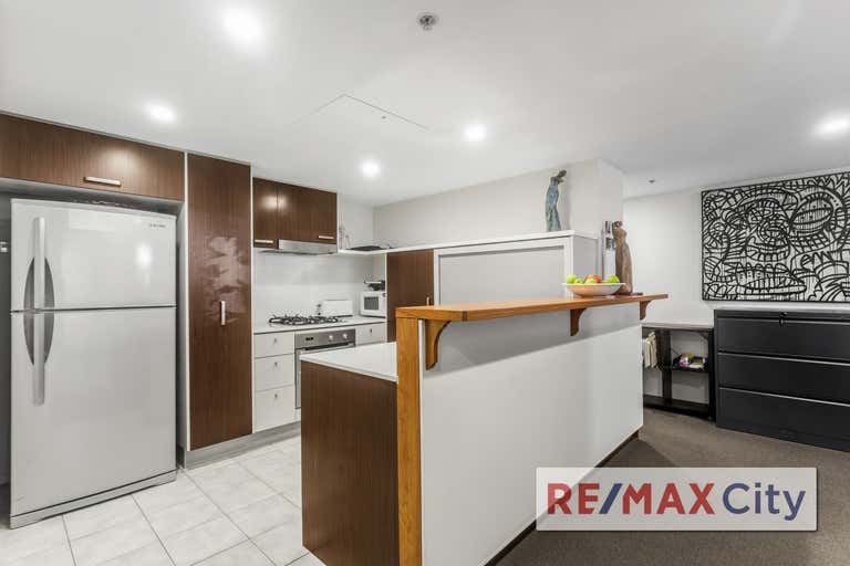 3/22 Barry Parade Fortitude Valley QLD 4006 - Image 3