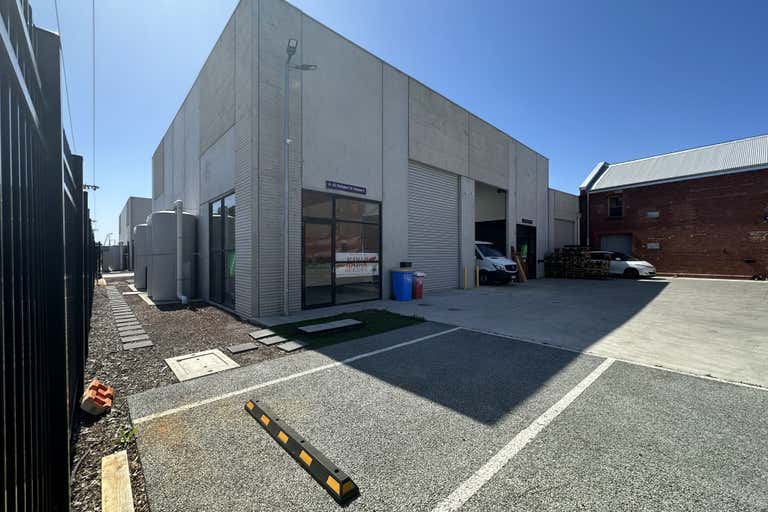 6/10 Mc Robert Street Newport VIC 3015 - Image 1