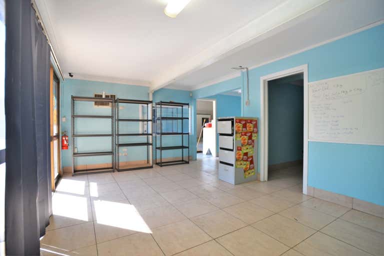 1/1 Louise St Underwood QLD 4119 - Image 2