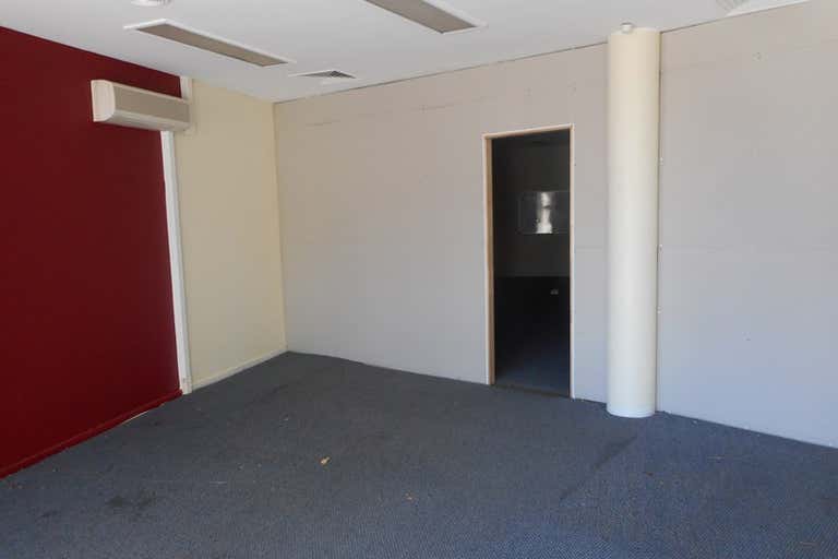 2/2 Main St Beenleigh QLD 4207 - Image 3