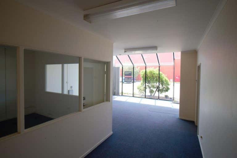 17/260 Wickham Road Moorabbin VIC 3189 - Image 4