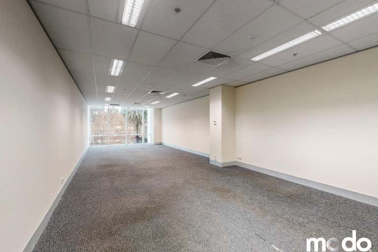 208/2 Queen Street Melbourne VIC 3000 - Image 3