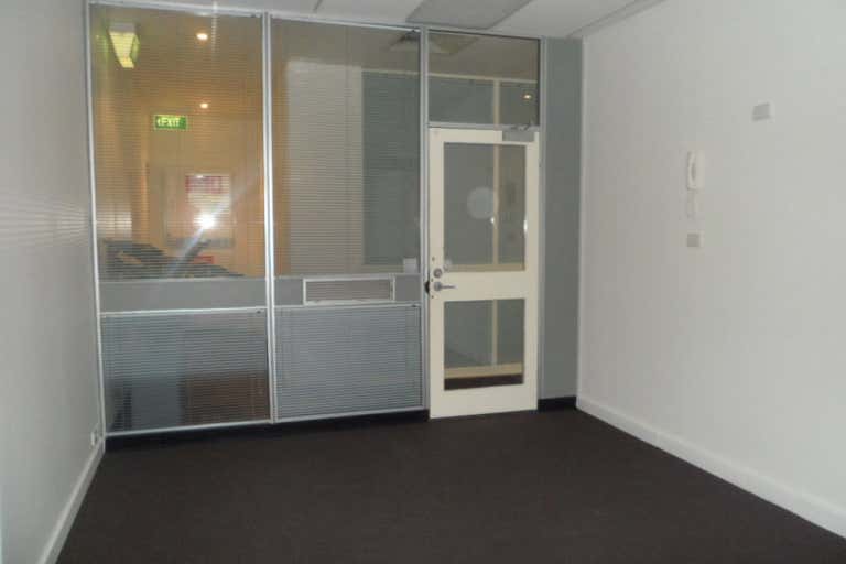 Suite 3, 12 Pascoe Vale Road Moonee Ponds VIC 3039 - Image 2