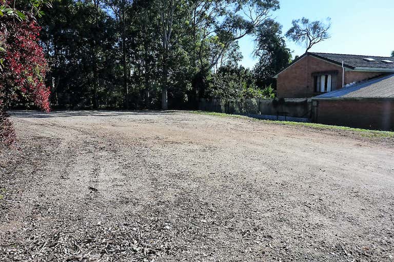 Tenancy 3, Fenced yard, 15 Merrigal Road Port Macquarie NSW 2444 - Image 3