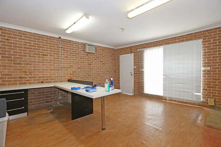 3/28 Groves Avenue McGraths Hill NSW 2756 - Image 2