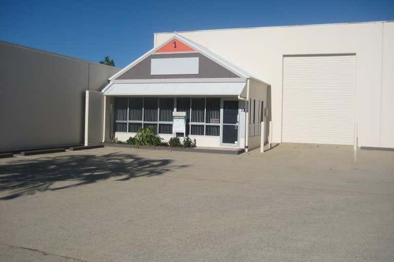 9/5 Commerce Ct Noosaville QLD 4566 - Image 2