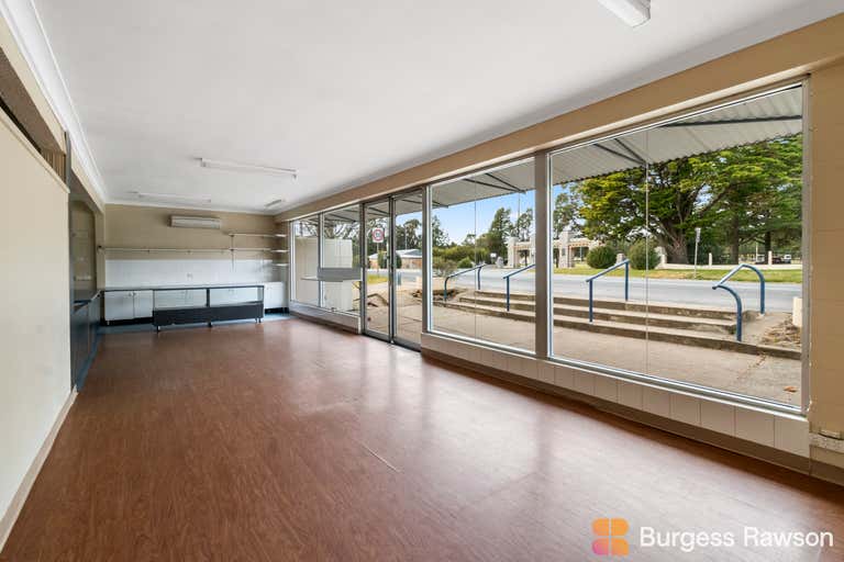 22 Laidlaw Street Yass NSW 2582 - Image 3