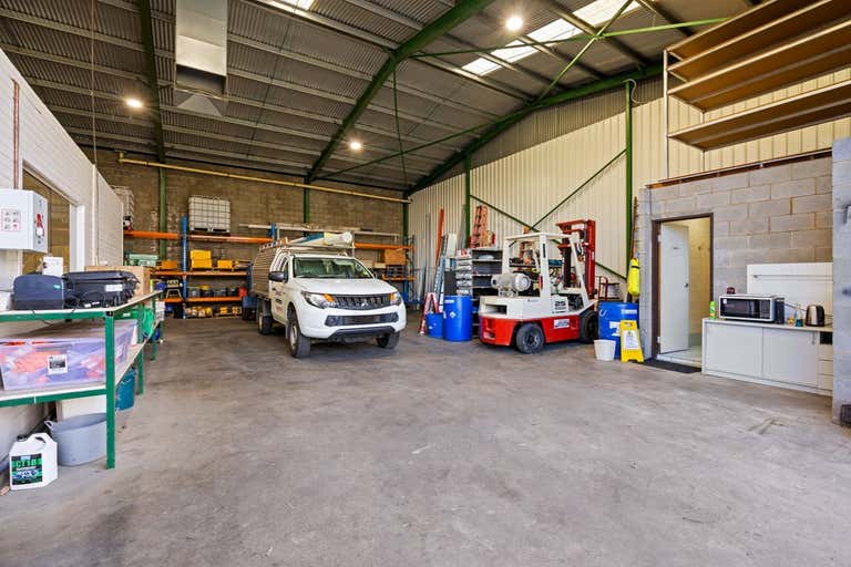 2/830 Knight Road North Albury NSW 2640 - Image 1