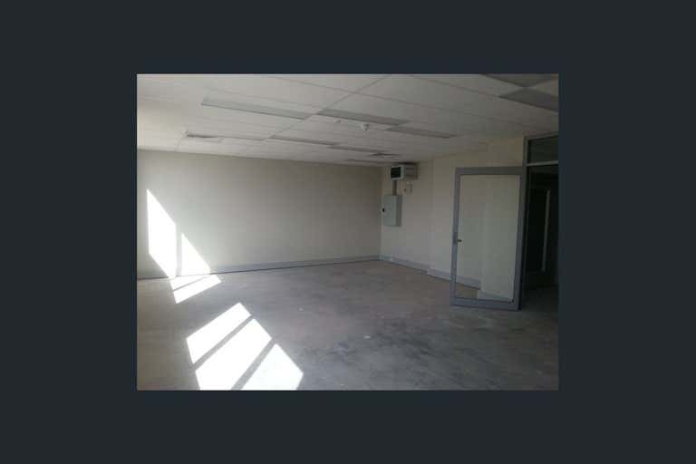 211 Rosebery St Bedford WA 6052 - Image 4