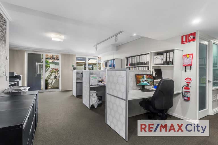 3/22 Barry Parade Fortitude Valley QLD 4006 - Image 3