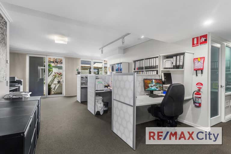 3/22 Barry Parade Fortitude Valley QLD 4006 - Image 4