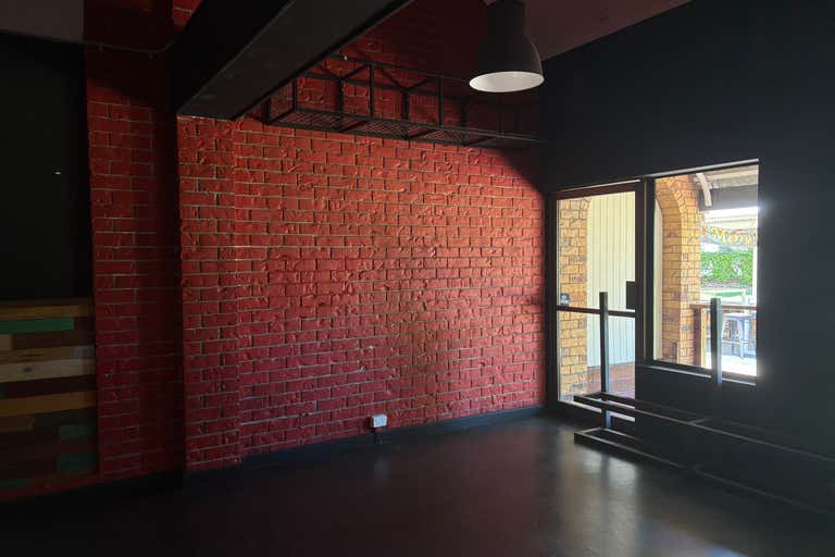 8 & 9, 18 Middle Street Cleveland QLD 4163 - Image 1