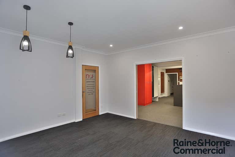 1/32 Templar Place Bennetts Green NSW 2290 - Image 2