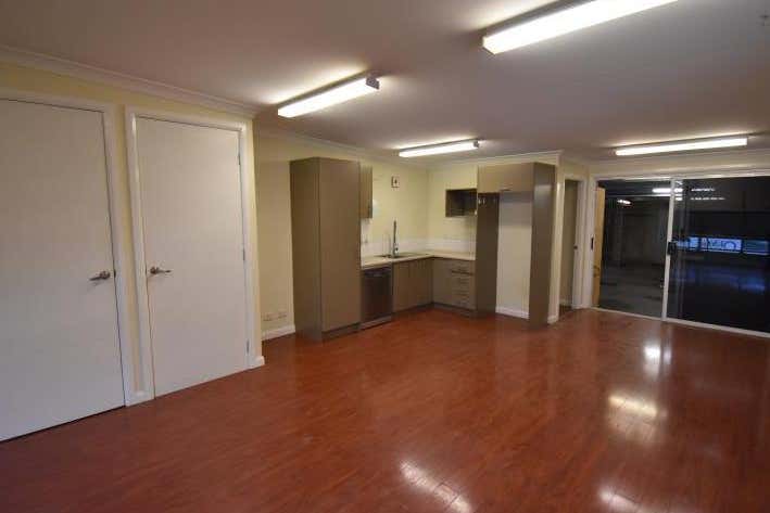 Unit 2, 28 Glenwood Drive Thornton NSW 2322 - Image 3