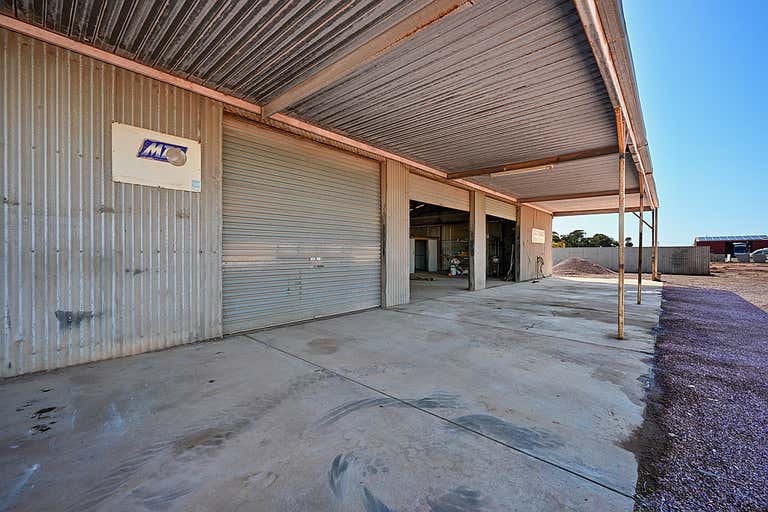 28 Racecourse Road Whyalla Norrie SA 5608 - Image 4