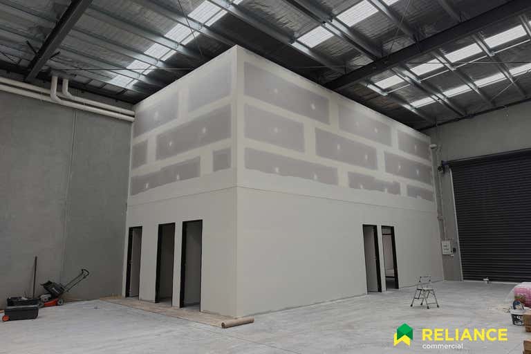 9 Sant Court Ravenhall VIC 3023 - Image 2