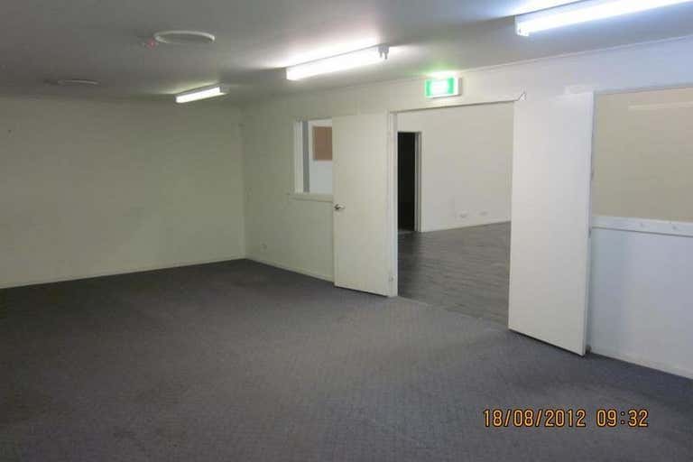 54 Albarmarle Street Williamstown North VIC 3016 - Image 2