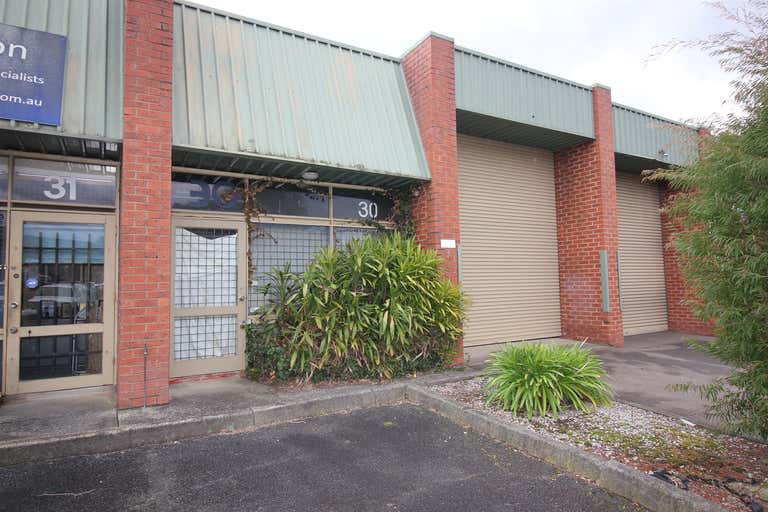 30/16 Macquarie Place Boronia VIC 3155 - Image 2