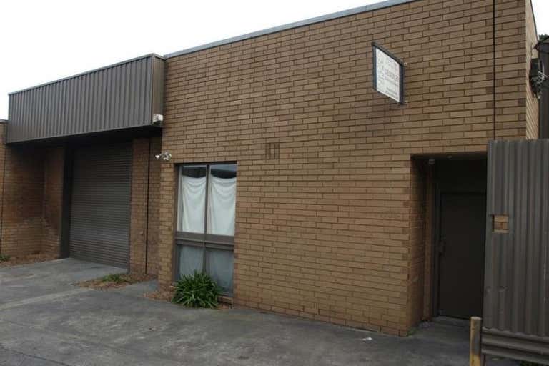 1/65-67 Lusher Road Croydon VIC 3136 - Image 2