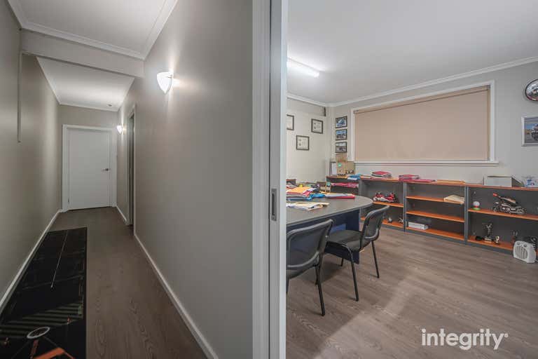 2 Tarawara Street Bomaderry NSW 2541 - Image 4