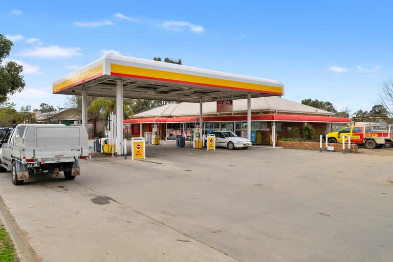 Shell/Viva Energy, 23 & 25-27 Dean Street (Newell Highway) Tocumwal NSW 2714 - Image 4