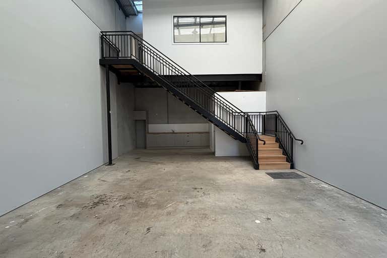 10/4 Blackshaws Road Newport VIC 3015 - Image 4