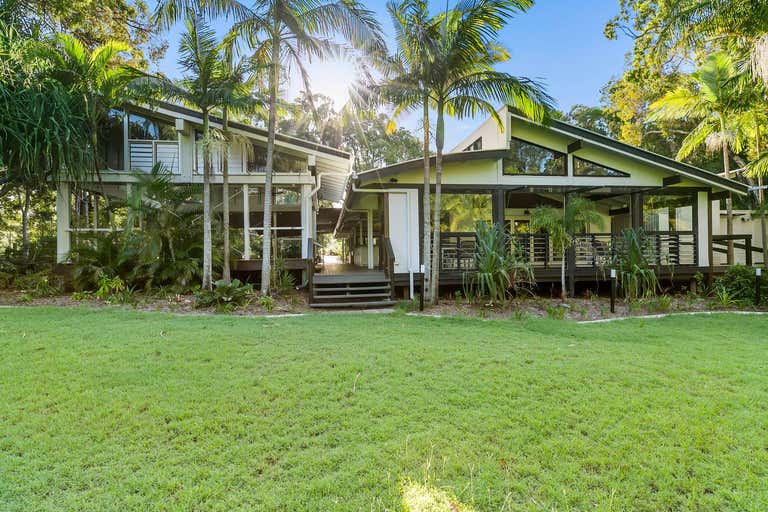 12 RAINBOW SHORES DRIVE Rainbow Beach QLD 4581 - Image 2