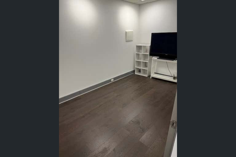 3/25  Claremont Street South Yarra VIC 3141 - Image 2