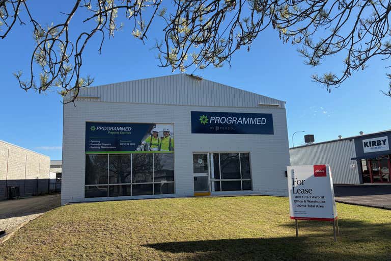 1/3-1 Avro Street Tamworth NSW 2340 - Image 1