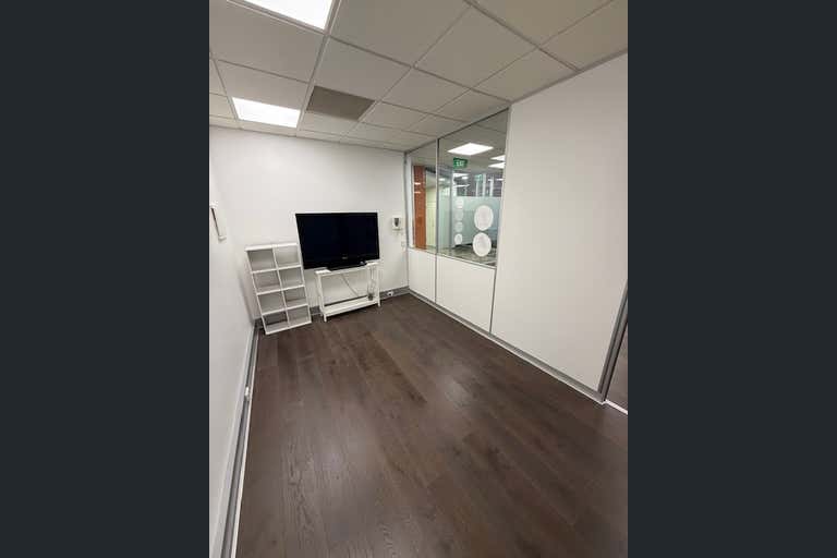 3/25  Claremont Street South Yarra VIC 3141 - Image 3