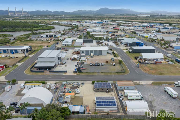 5 Warne Street Gladstone Central QLD 4680 - Image 2