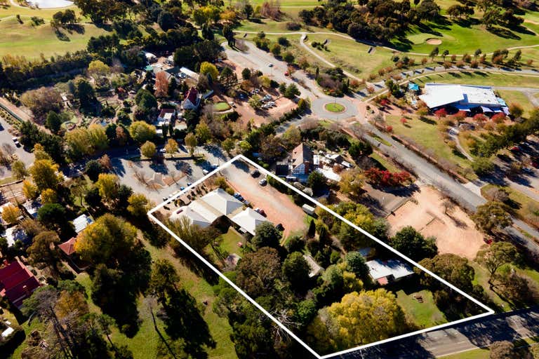 Gold Creek Square, 7 O'Hanlon Place, Nicholls, ACT 2913 Hotel