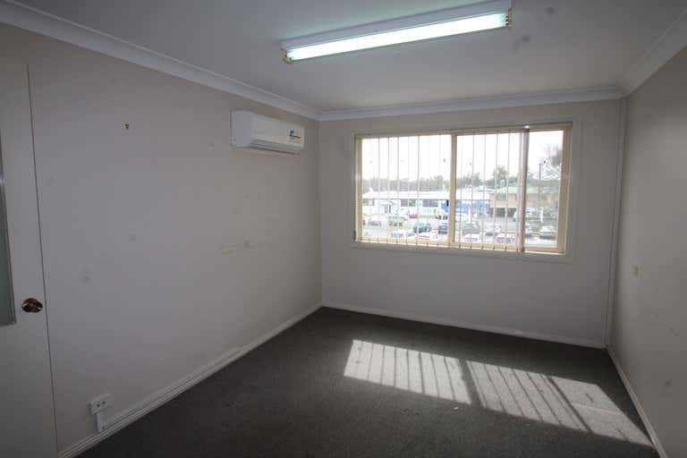 Suite 3, 18 Sweaney Street Inverell NSW 2360 - Image 2