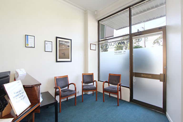 9 Essex Road Mount Waverley VIC 3149 - Image 3